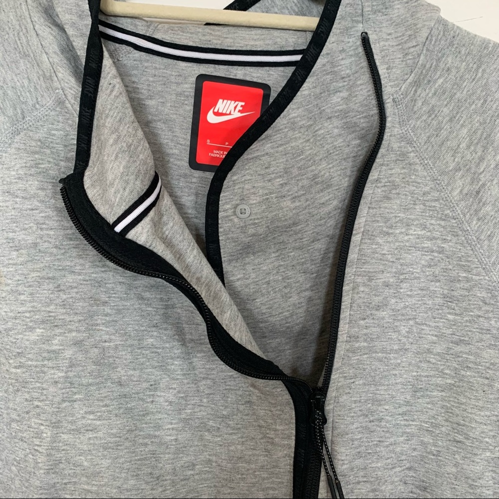 NIKE ASYMMETRICAL HIGH LOW JACKET - Picture 5 of 7